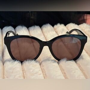 Gucci interlocking gold G Black cat eye Sunglasses like new
